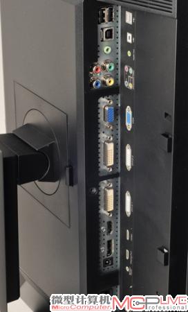 戴尔Precision T1600提供了多种显示器搭配，与测试样机一起递送至《微型计算机》评测室的是戴尔U2410，这应该是大家非常熟悉的一款介于专业和消费之间的液晶显示器了。这款显示器提供了包括DisplayPort、HDMI、VGA、DVI在内的丰富接口，并且可以实现屏幕转向和旋转至竖屏。
