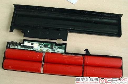 笔记本电脑电池一般使用的是锂离子电芯。