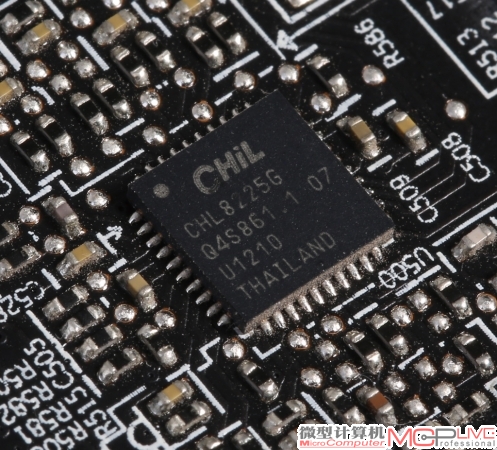 该显卡使用了数字PWM主控芯片CHL 8225G