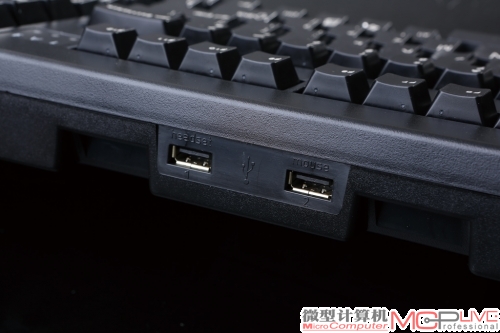 2. 键盘带有USB HUB，可外接USB设备。