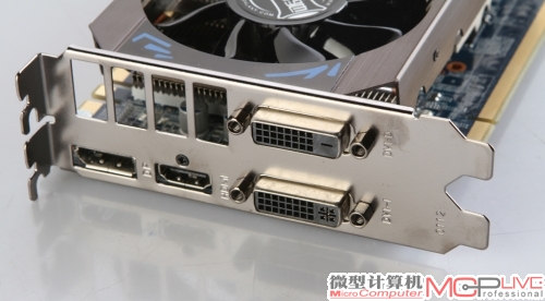 影驰GTX760Mini的接口部分双DVI占用了较大面积，因此在HDMI和DP接口的上方，影驰设计了高镂空率的通风口。